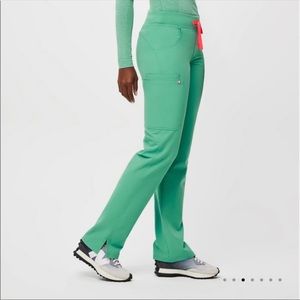 Figs Small (Petite) Kade cargo scrub pant in discontinued surgical green color.